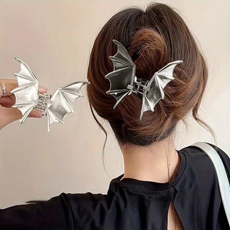 Gothic Style Bat Wi…