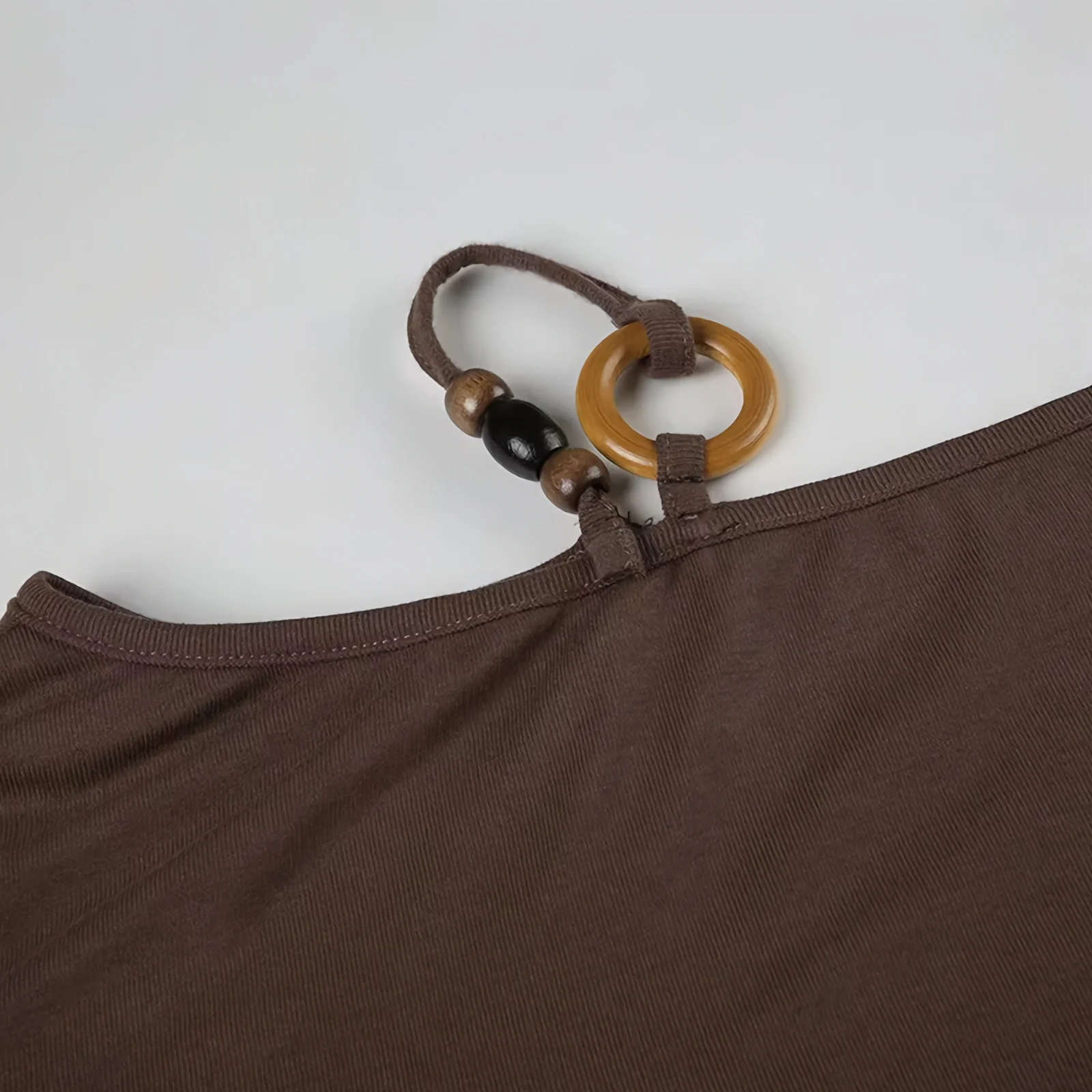 Damen Y2K Holzring One-Shoulder-Top mit ausgestellten Ärmeln, geraffter Taille, schmaler Passform, Vintage Boho Bluse – Detail 9