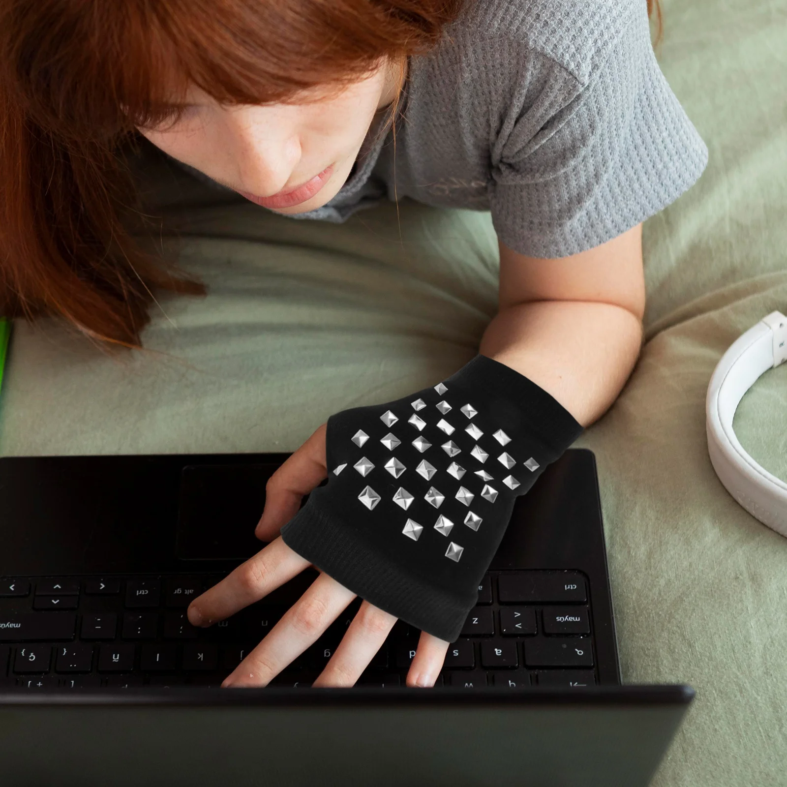 1 زوج أسود محبوك أصابع قفازات للنساء الدافئة نصف اصبع القفازات بحار الرقص التطريز ترصيع لمس متوافق #4