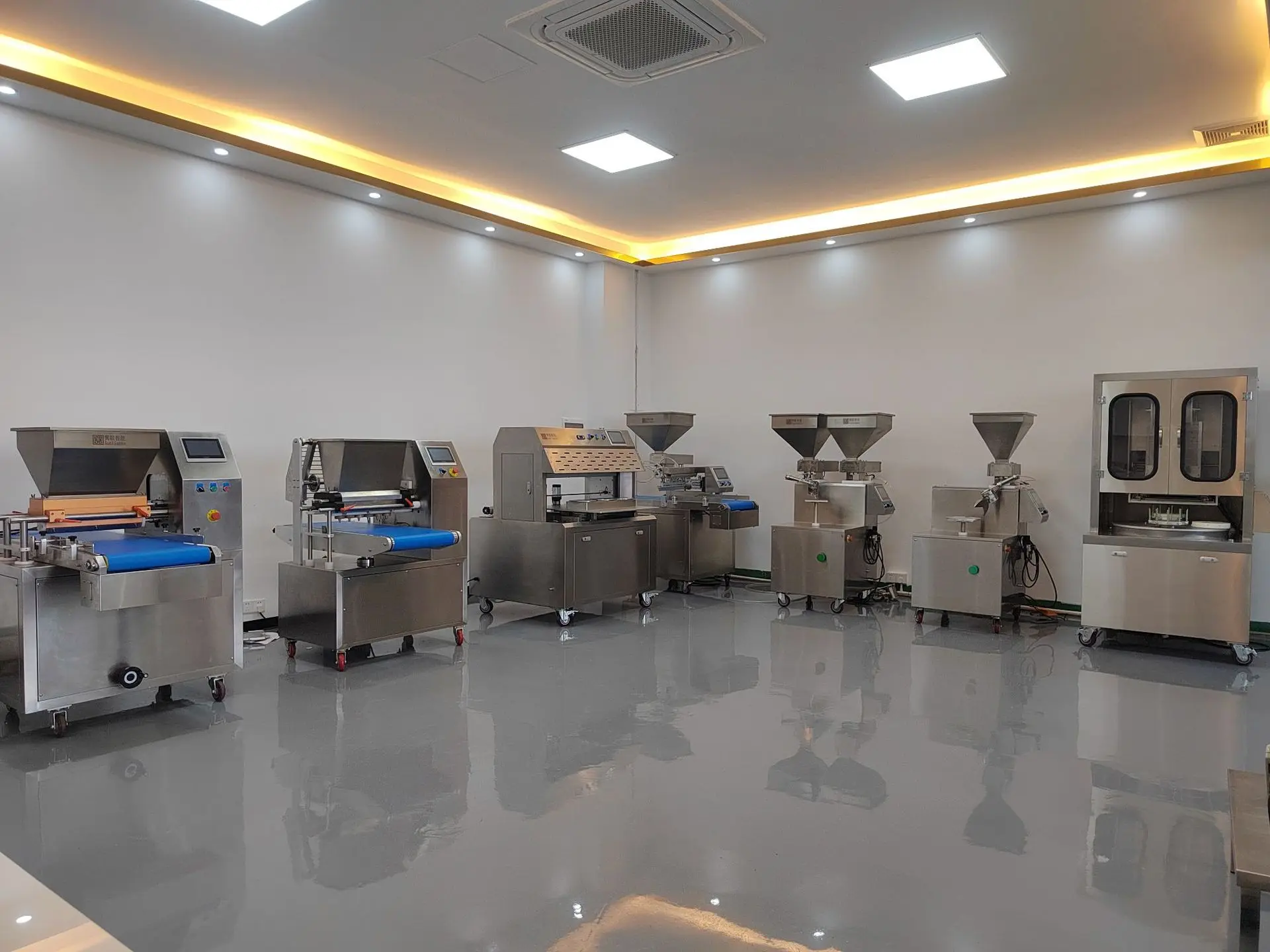 Полностью интеллектуальная машина для резки тортов, производитель выпечки, линия по производству тортов, тысяча слоев, машина для резки мусса для торта