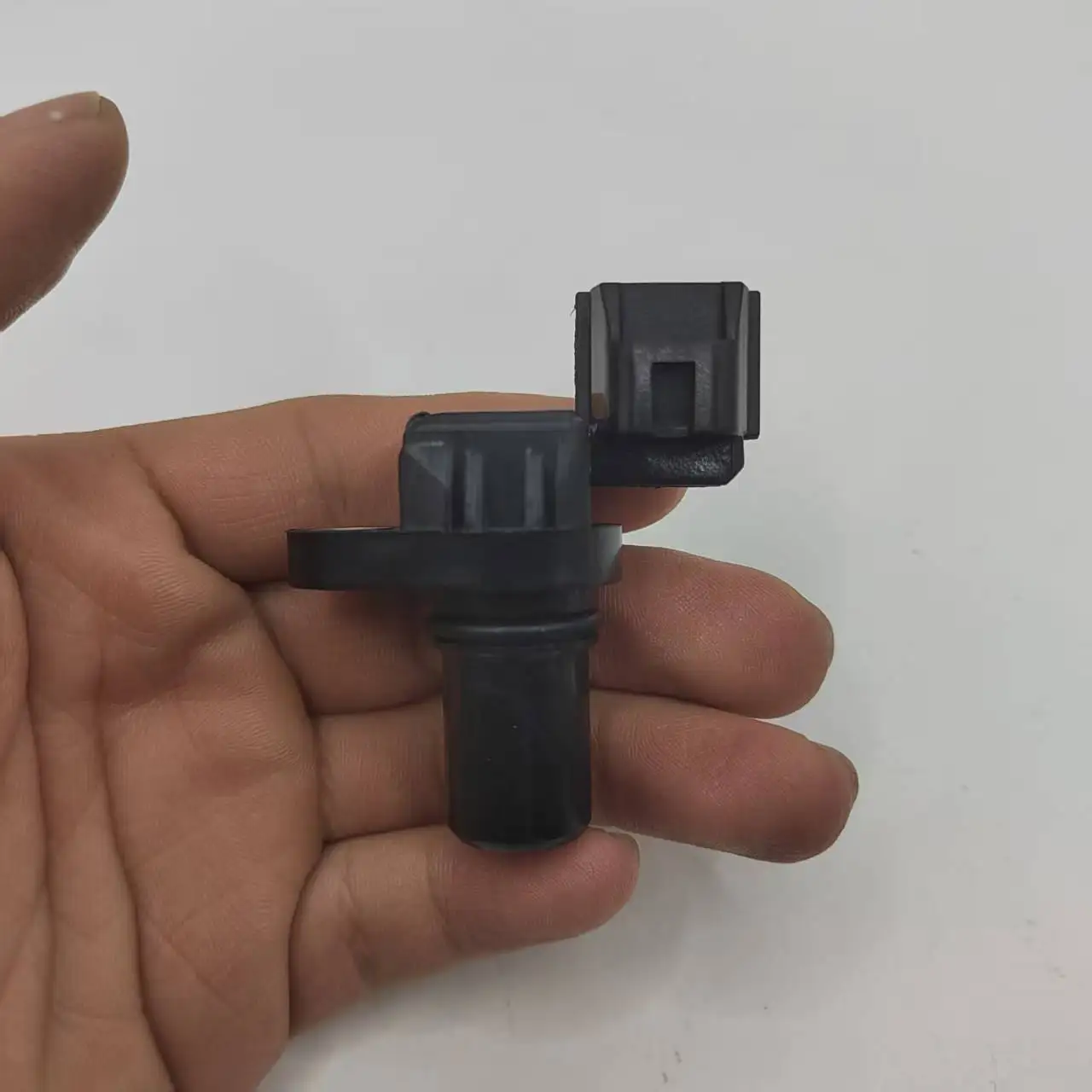 Sensor de posición del árbol de levas CMP de alta calidad para Mitsub-ishi Space Star DG 1,8, 16V MPV gasolina-1998-2004 J5T23071A MD327107