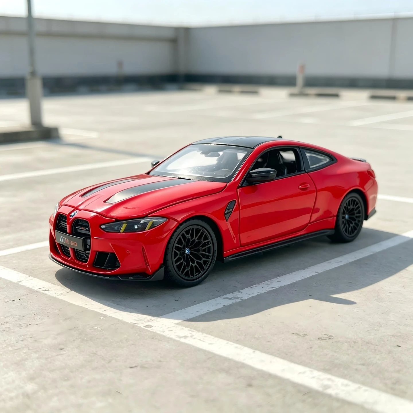 Modèle de voiture en alliage BMW M4 CS à l'échelle 1:24, portes et capot ouvrables, ornements statiques, cadeaux et objets de collection