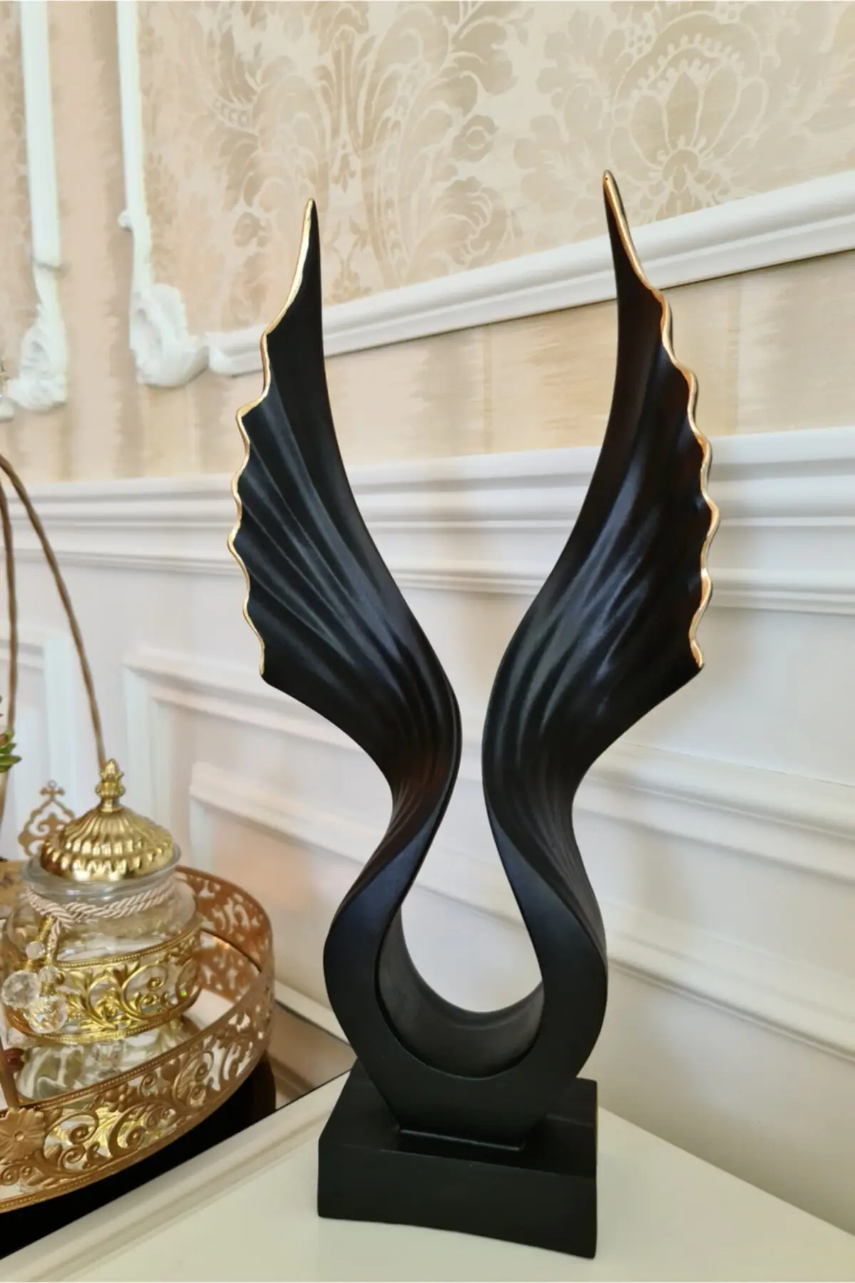 Abstract Wing Standbeeld Zwarte Goud