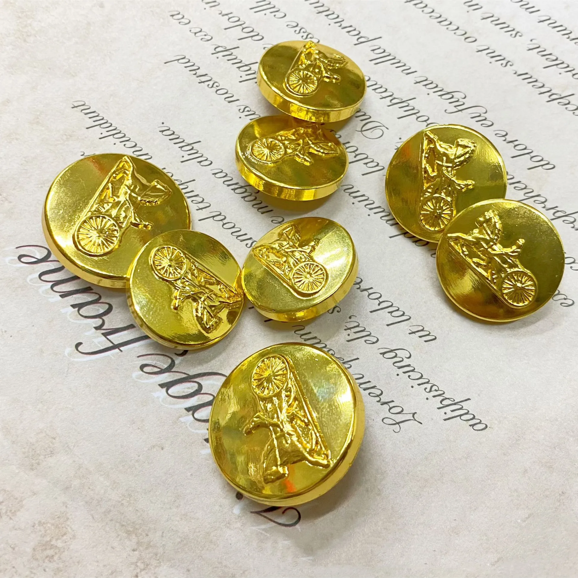 Wholesale 10PCS Of Metal Carriage British Style Buttons Suit Shirt School Uniform Decorated Buttons