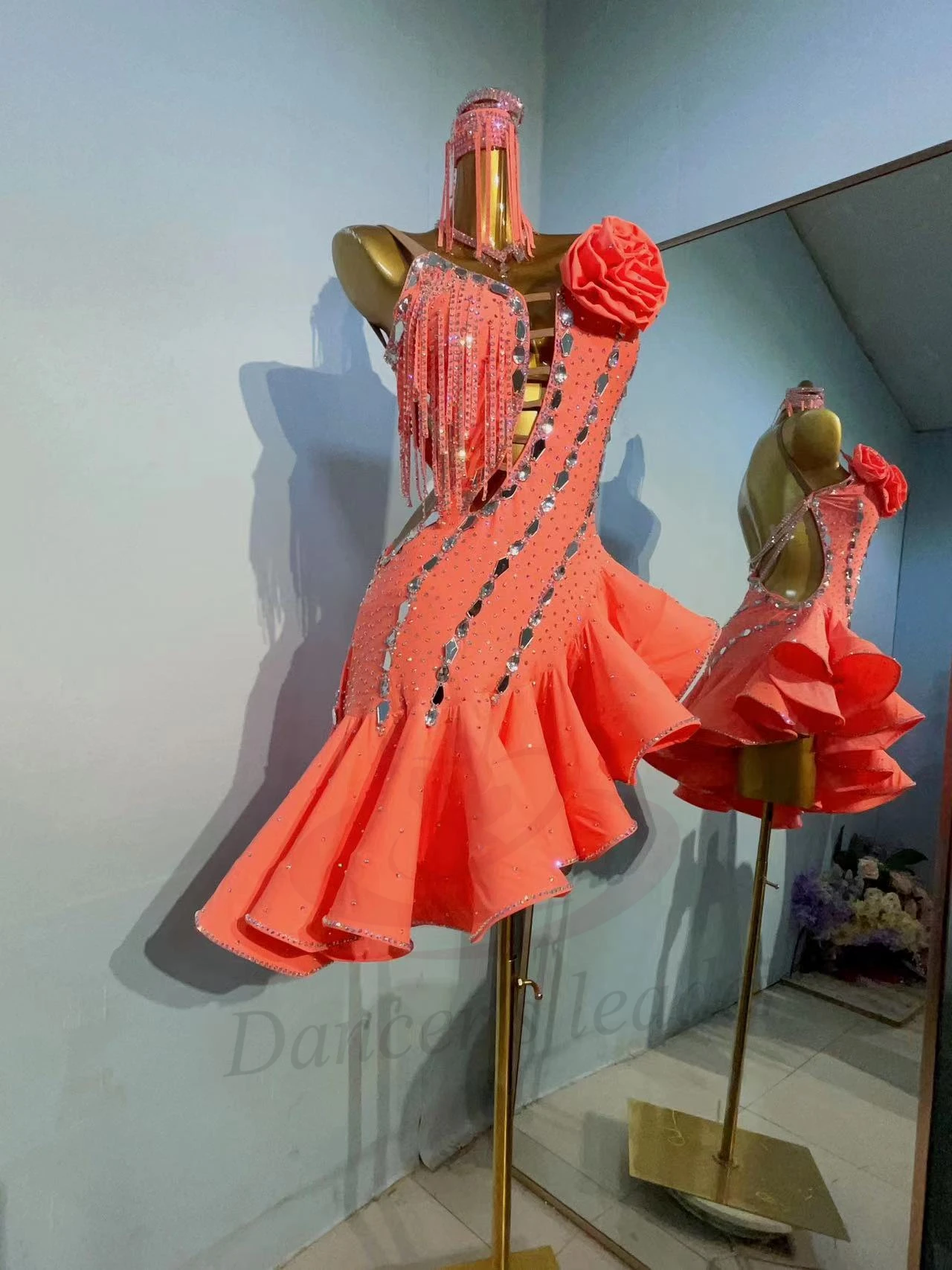 ชุดเต้นรำลาตินระดับมืออาชีพ ชุดสั่งตัดคุณภาพสูง กระโปรงทรงชิปเวฟ สำหรับผู้หญิง ซัมบ้า ผู้ใหญ่ ชุดมาตรฐานสำหรับการแสดงบนเวที