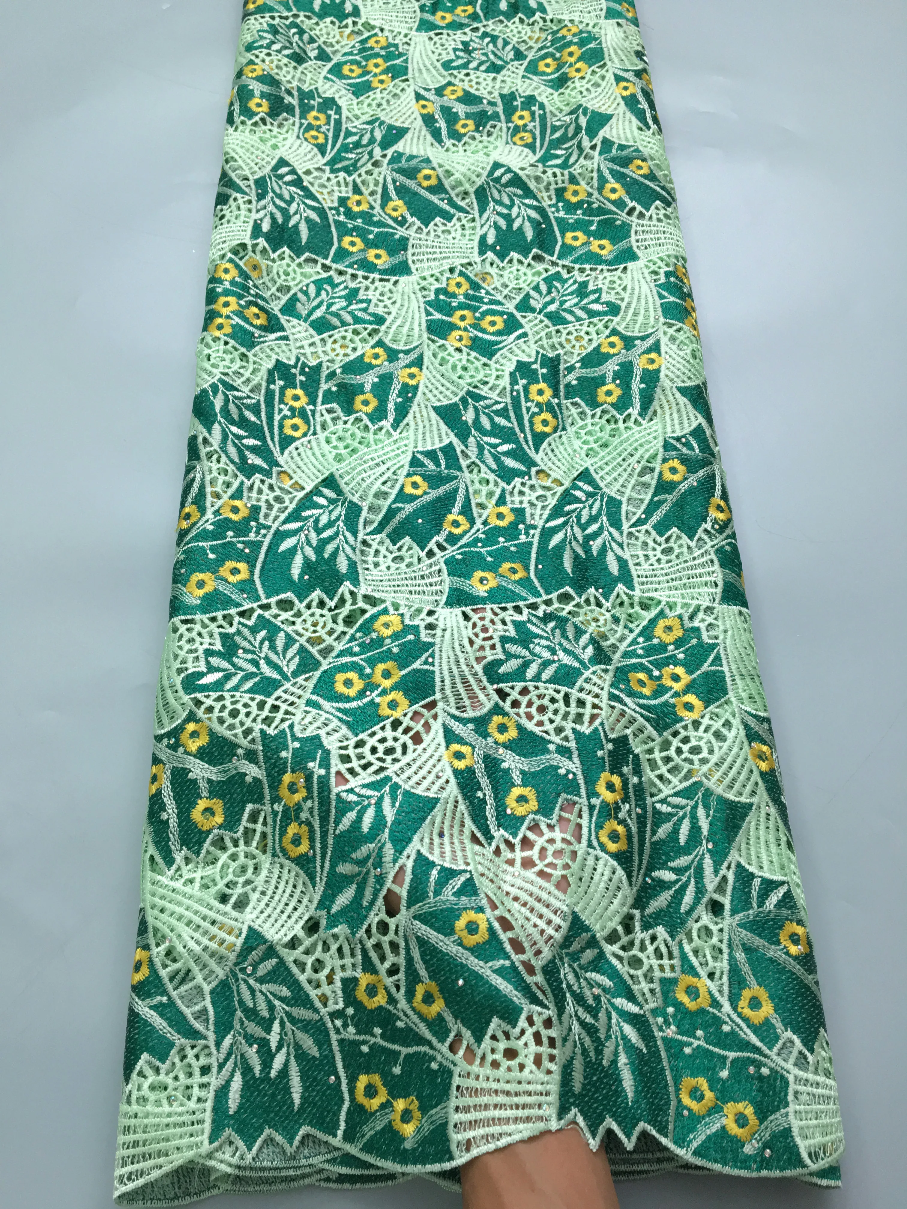 

SJD LACE Guipure Cord Lace Fabric 2024 High Quality African Water Soluble Lace Fabric for Sewing Nigerian Wedding Dresses A3882