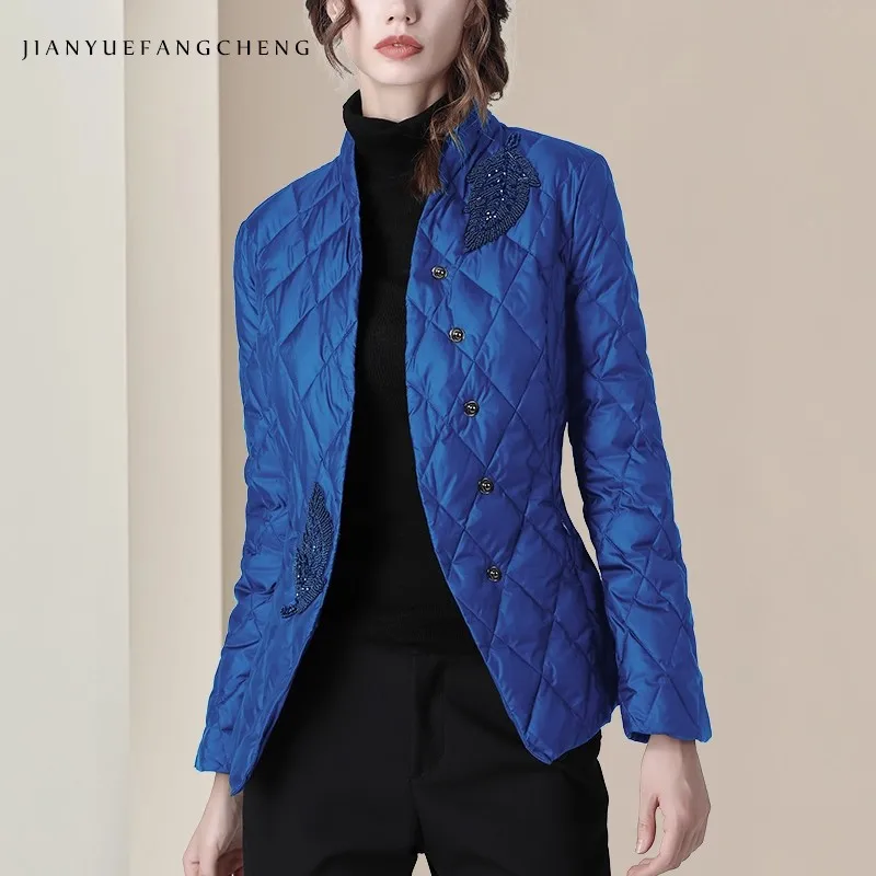 أزياء المرأة سترة شتوية طويلة الأكمام المطرزة الديكور الأصفر البخاخ معطف شتاء دافئ أعلى الكورية عارضة أسفل السترات #2