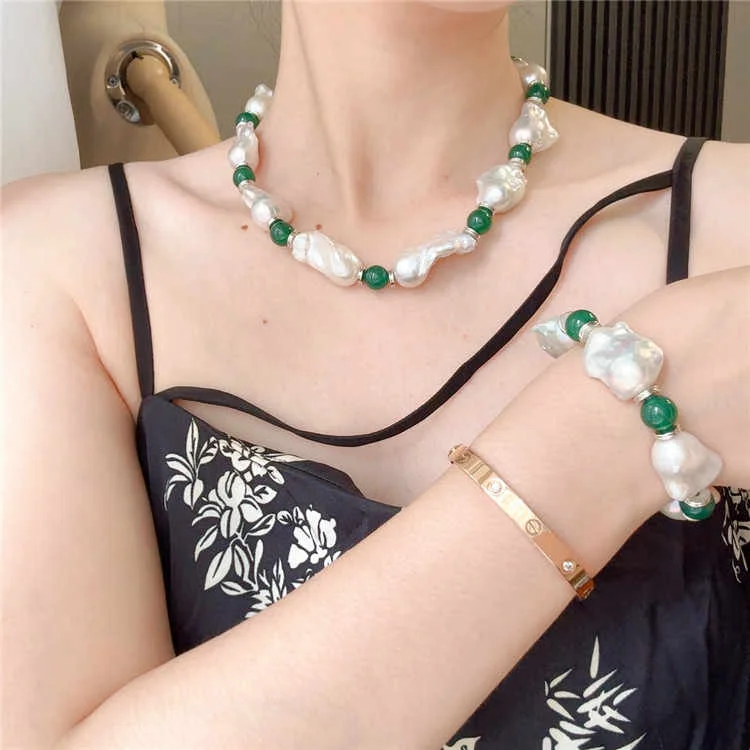 

White Keshi Baroque Pearl bracelet necklace set