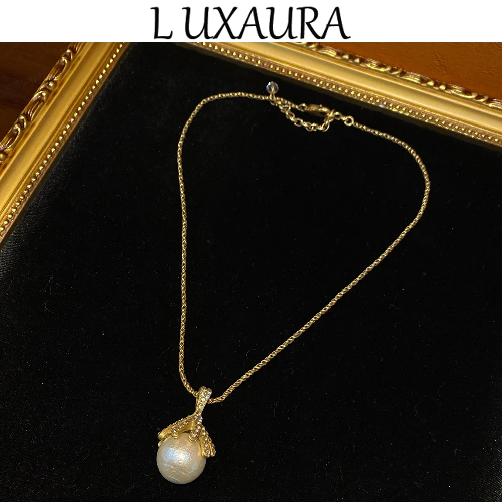 

Vintage fashion classic copper plated 18K natural freshwater pearls paired with bohemian women's jewelry necklace