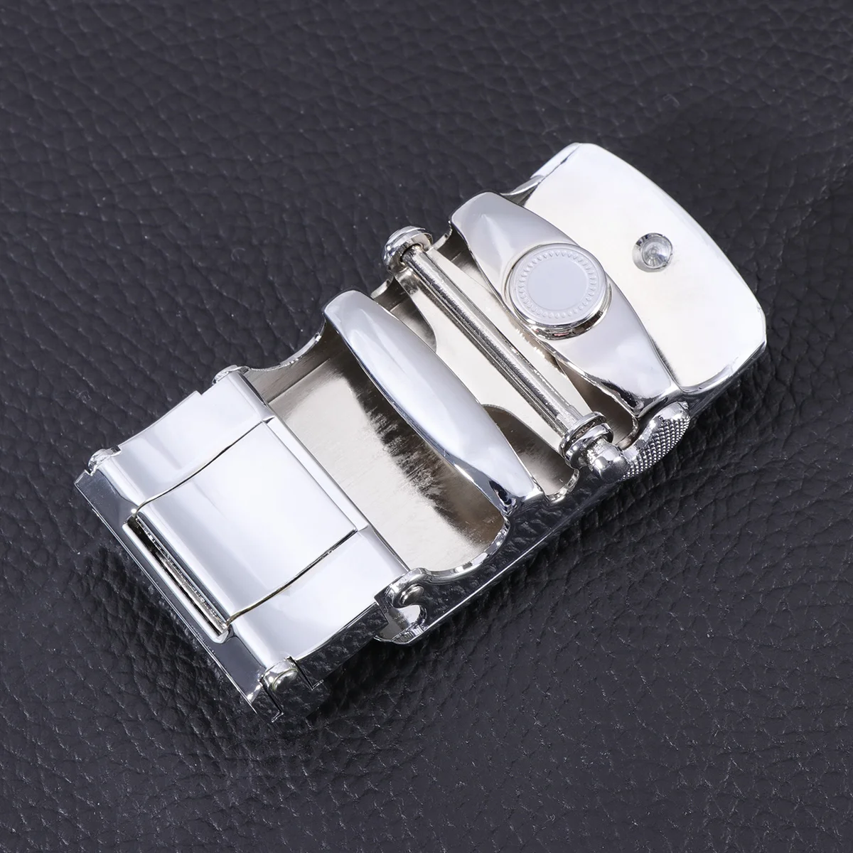 

Men's Automatic Buckle 3.5cm Alloy Ratchet Belt Buckle Simple Black Specular Design Easy Adjust Fit for Formal Wear Style