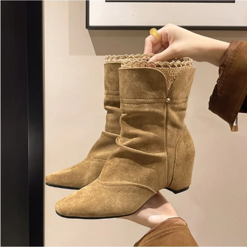 Retro Style Ruffled Women's 2026 New Lace High Heel Boots Western Boots Pointed Toe Rider Boots