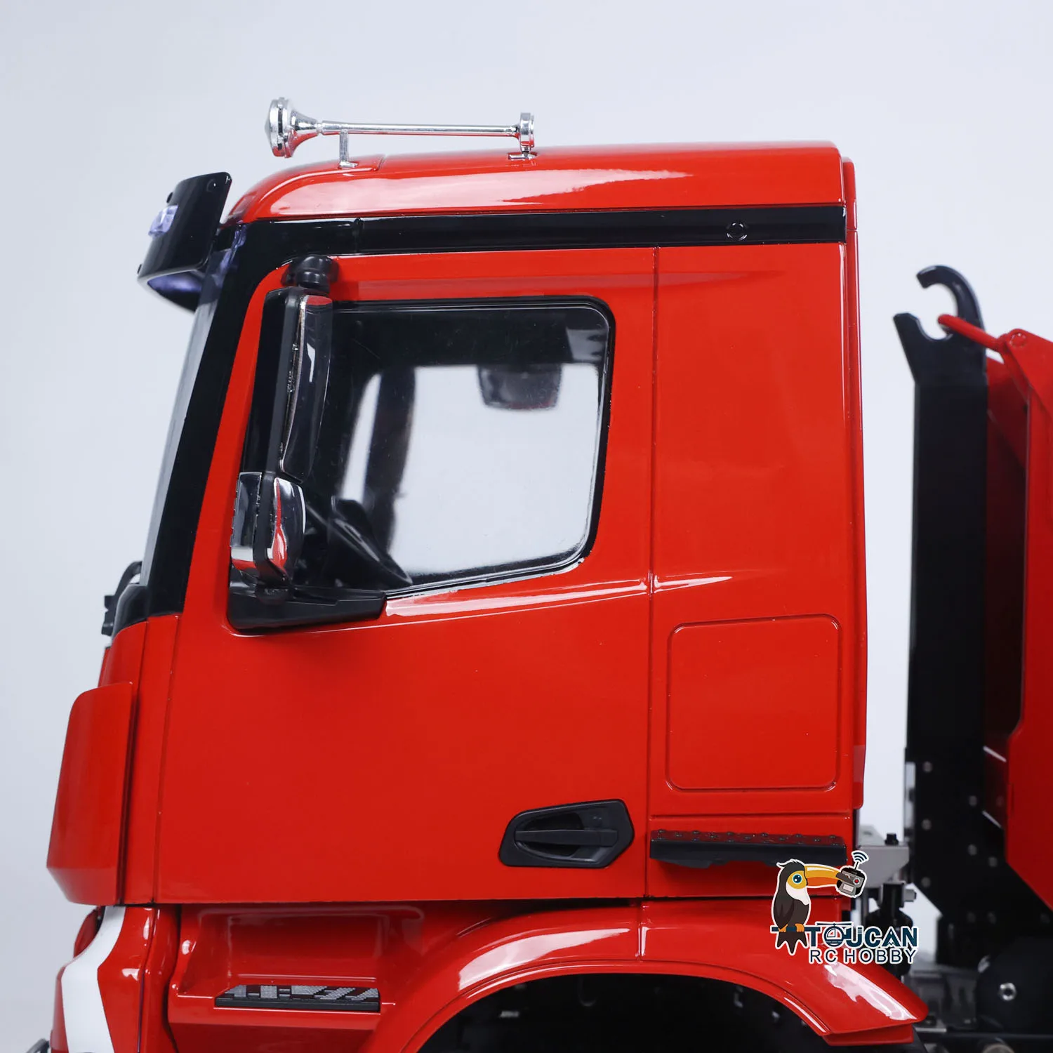 

1/14 8x8 Metal RC Hydraulic Full Dump Truck Radio Control Dumper Tipper Car with Lights Sounds Differential Lock Axles RC Toys