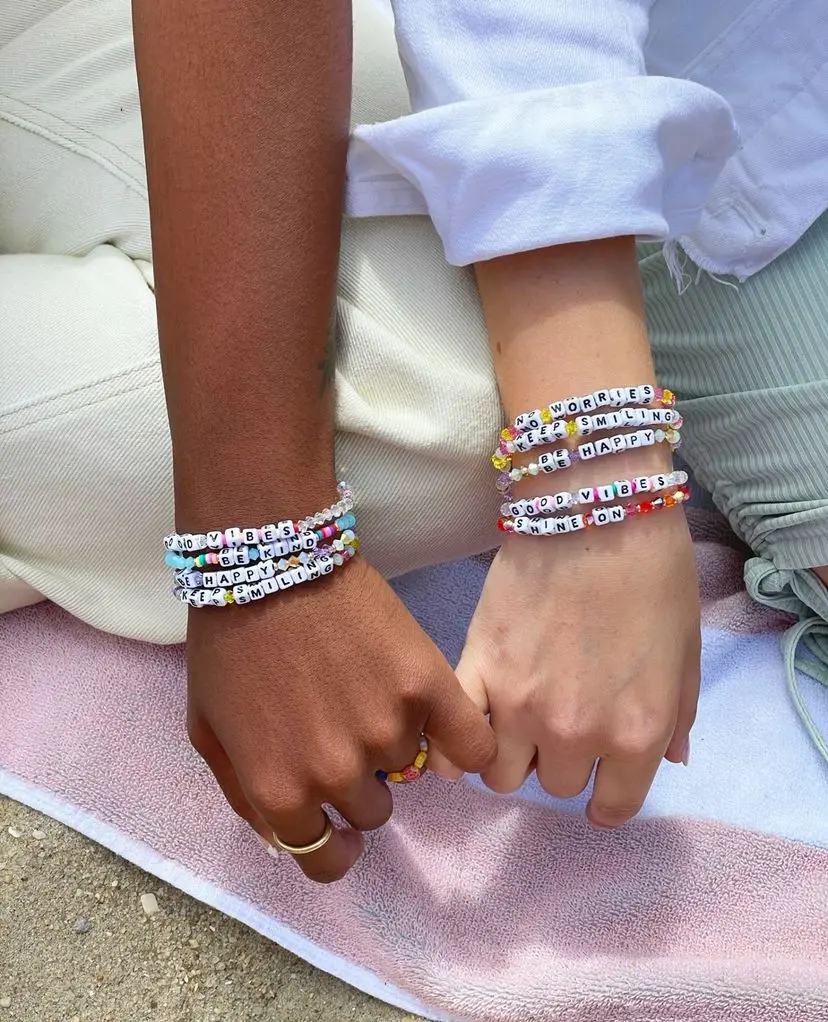 Vlen Personalized Bracelet custom Customize Name Bracelet for Women Jewelry Gift for Friends Family Crystal Beaded Pulseras