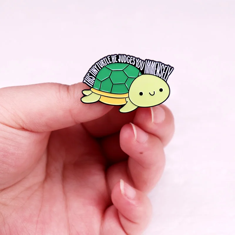 هذا بروش المينا السلاحف الصغيرة ، وقال انه يحكم لك بروش ، والمجوهرات ، والهدايا عاشق مضحك #4