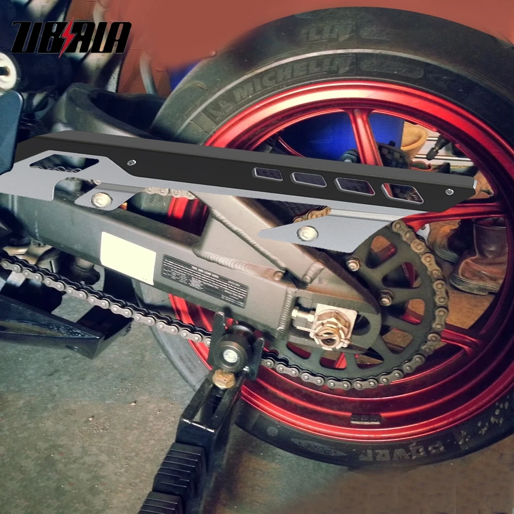 

Chain Protection Chain Cover Motorcycle Chain Guard Protector For Kawasaki ZX6R ZR-7/7S ZX-6R 1998 1999 2000 2001 2002 2003 2004