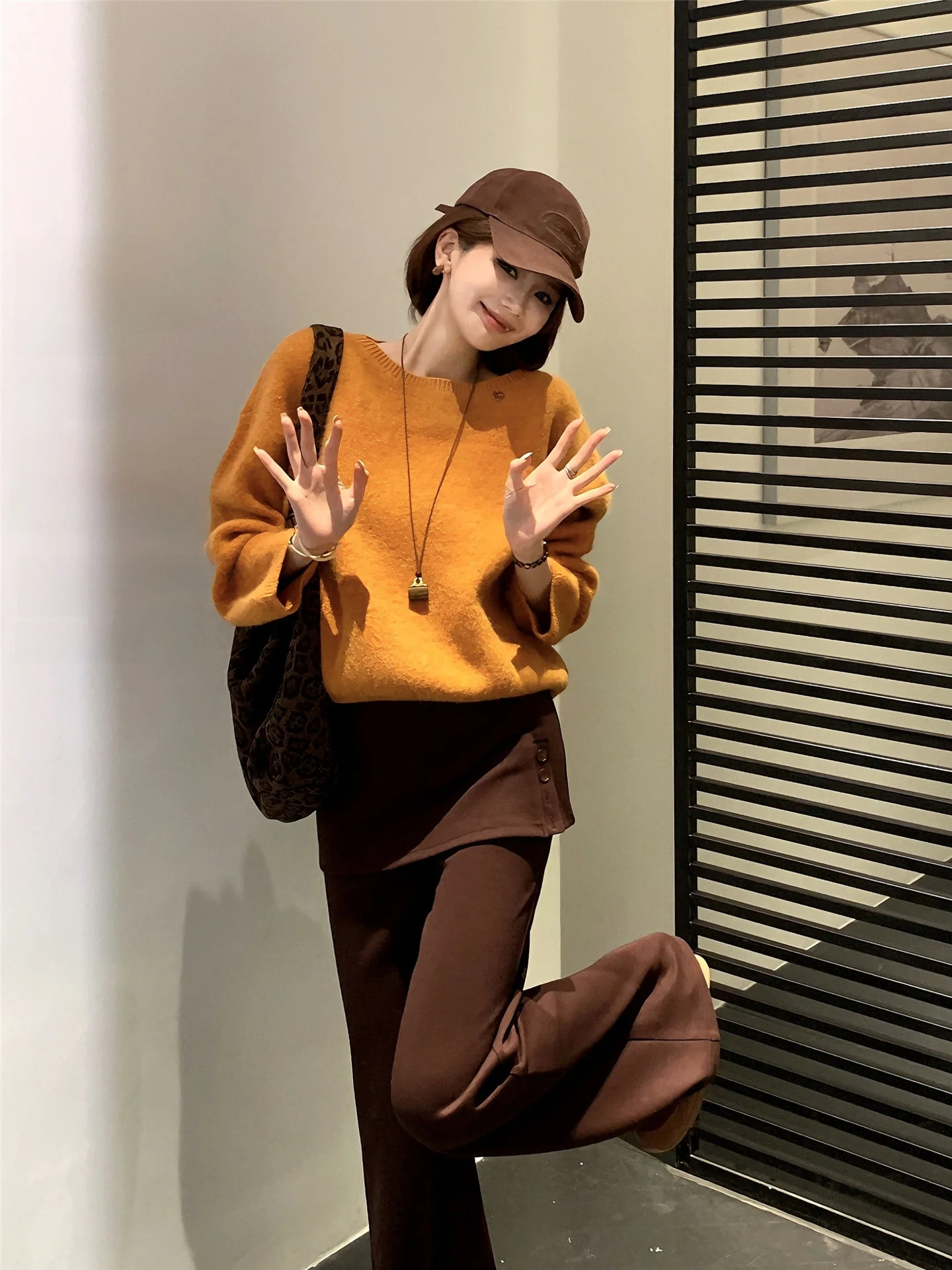 

Faionable Rabbit Fur Sweater Pure Color Rivet Crew Ne Versatile Autumn Winter Warm Knitted Top for Women round Ne Long ...