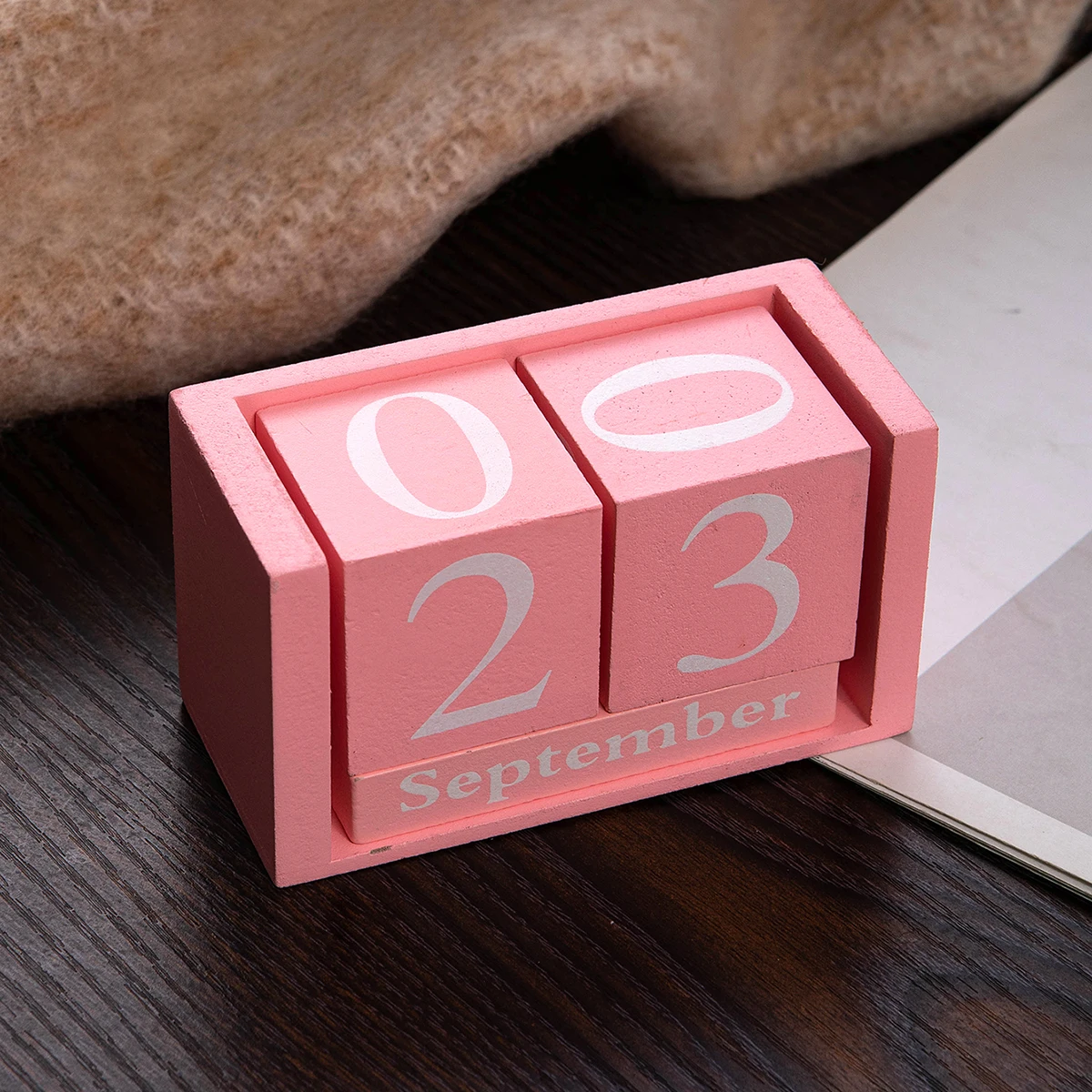 1 Piece Wooden Perpetual Calendar Home Bedroom Desktop Ornament Creative DIY Student Kids Girl Gift Decoration