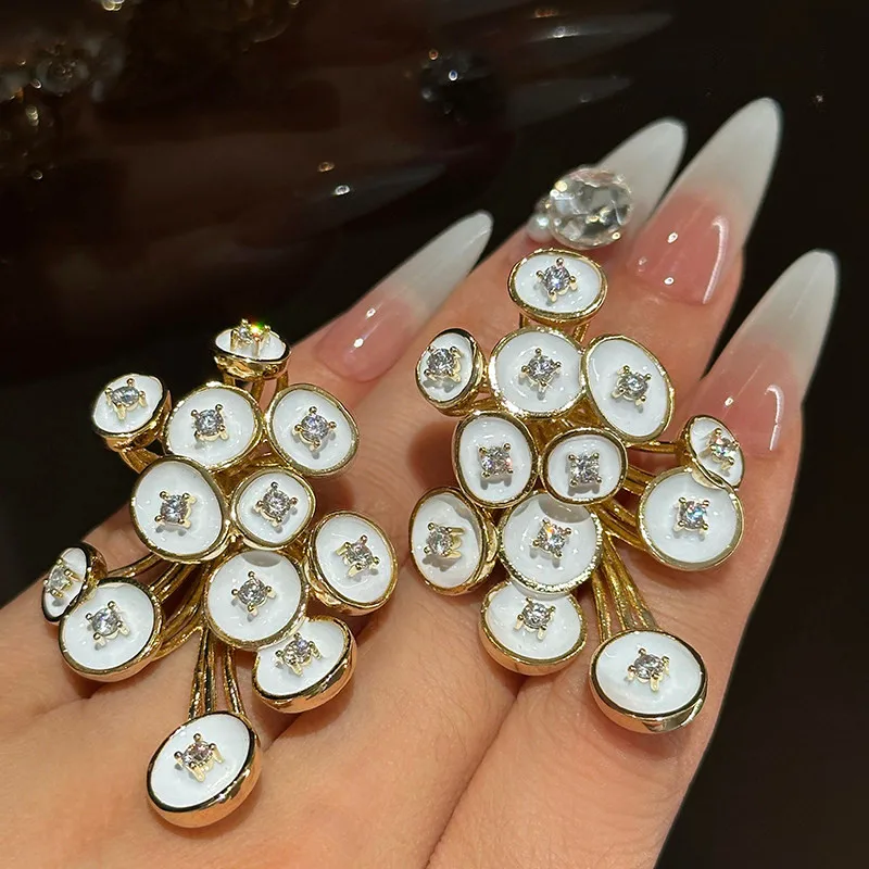 

Fashion Luxury Flower Exquisite Temperament Tassel Earrings