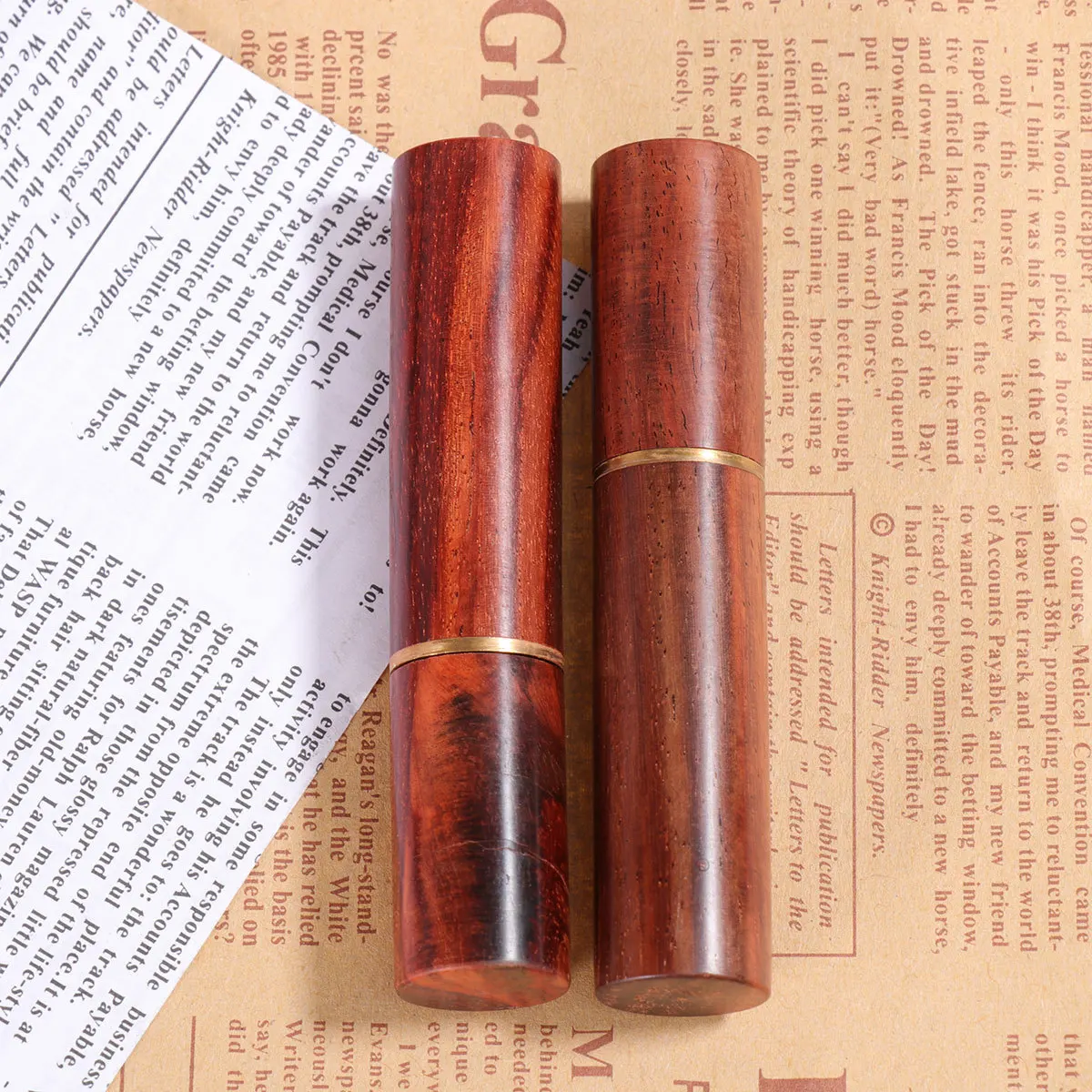 

2Pcs Toothpick Holder Creative Round Rosewood Portable Toothpick Organizer for Dining Table Travel Camping Picnic