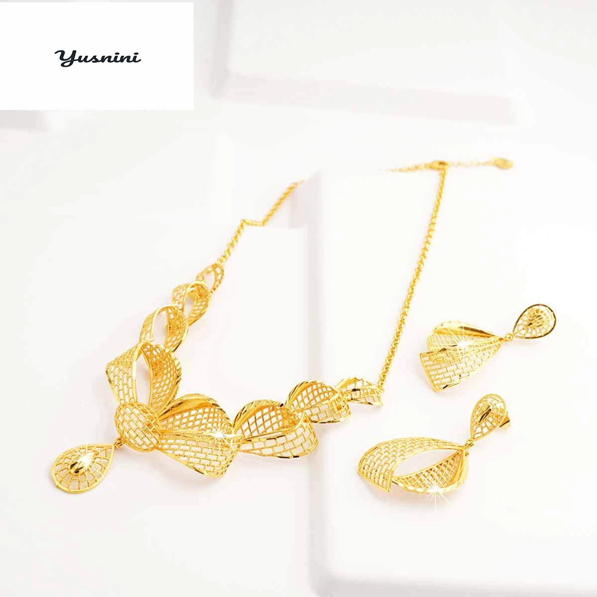 

Fashion Middle East America 24K Gold Plated Customized Necklace Earrings for Couples' Wedding Christmas Gift Jewelry Set DD10937