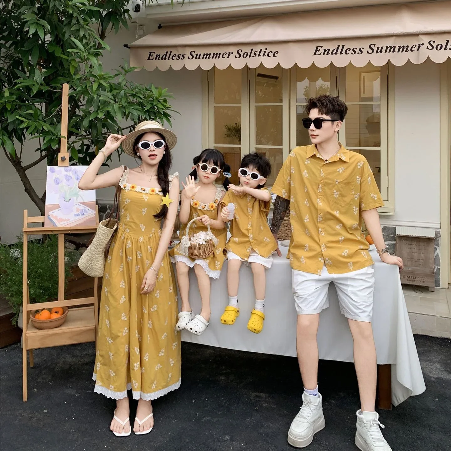 2026 Summer Mommy and Me Floral Print Vacation Family Matching Outfit Casual Beach Dress & Shirt Set for Mom Dad Kids