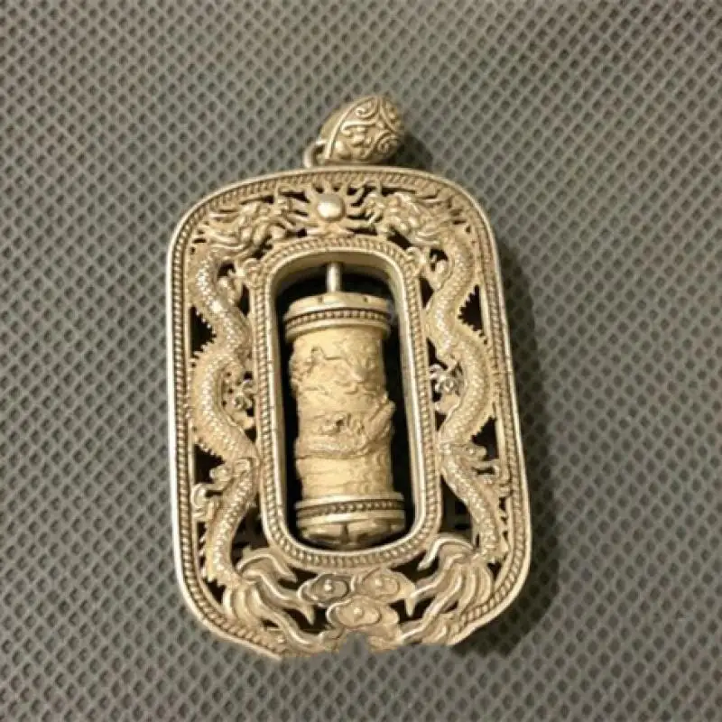 Old Collection Chinese Tibet Silver Carved Loong Dragon Statue Amulet Necklace