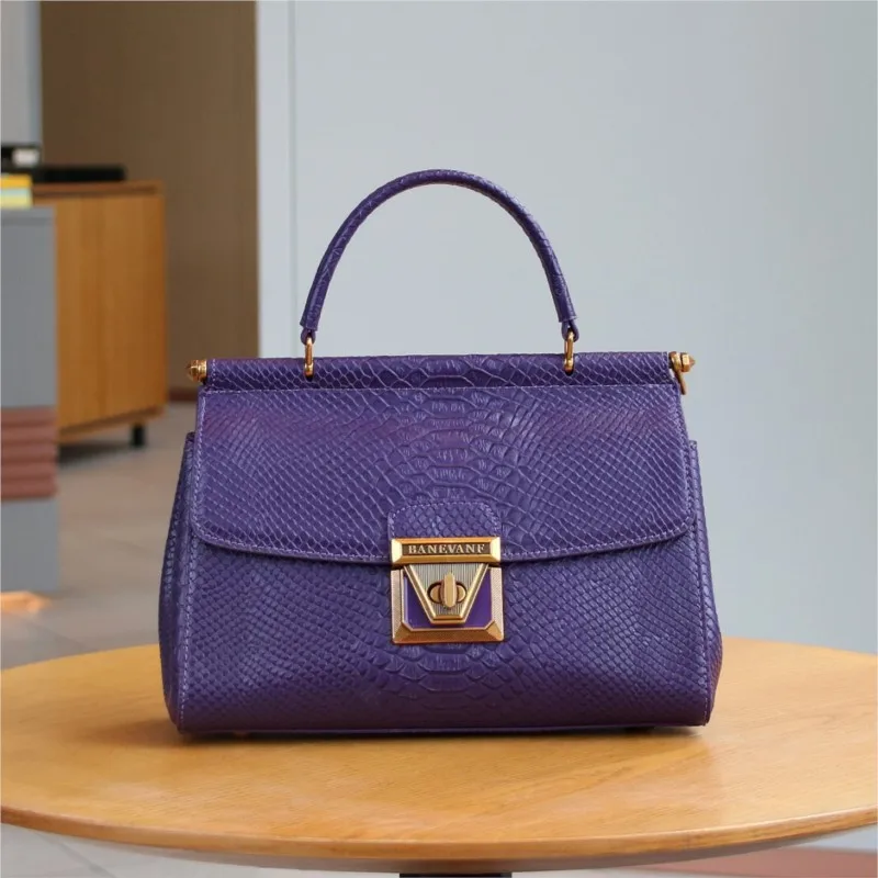 KB Fashion Women's Bag New 2025 Light Luxury Premium Serpentine Lock Heavy Industry Single Shoulder Handbag Double Sided Bag