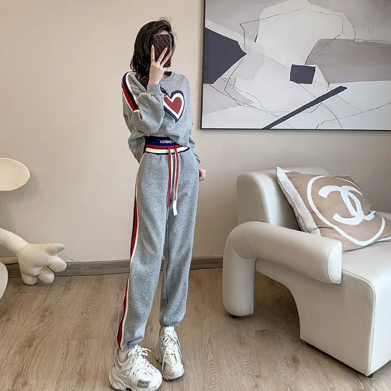 Womens Sets Grey Plush Sports Casual Suits Fashion Fried Street Sweatshirt and Sweatpant Two Piece Set Autumn Winter Trend Suit