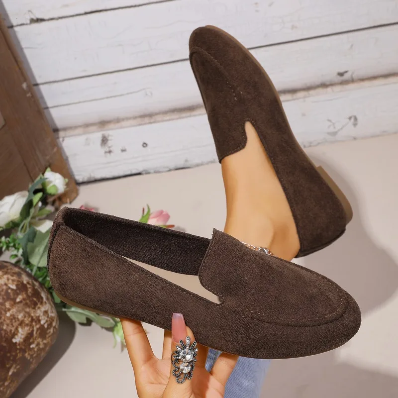 Sommerliche, bequeme, flache Damenschuhe mit niedrigem Schaft, stilvolle Wildleder-Loafer mit runder Spitze für den Alltag, zum Einkaufen und Spazierengehen.
