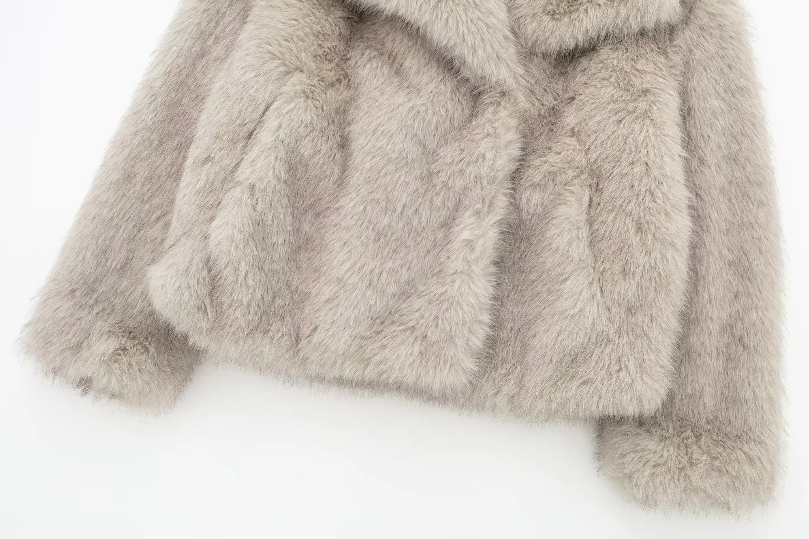Women's Artificial Fur Coat with Large Lapel Short Fashionable Fox Fur Style Fluffy Plush Clothing for Ladies