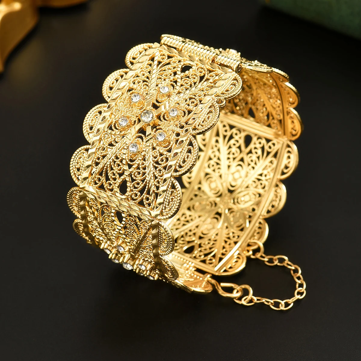 Arabic Bride's Jewelry Bracelet Engraved With Flower Patterns, Side-Opening Bracelet, Gold-Plated, Wedding Dress Wrist Ornaments image 5