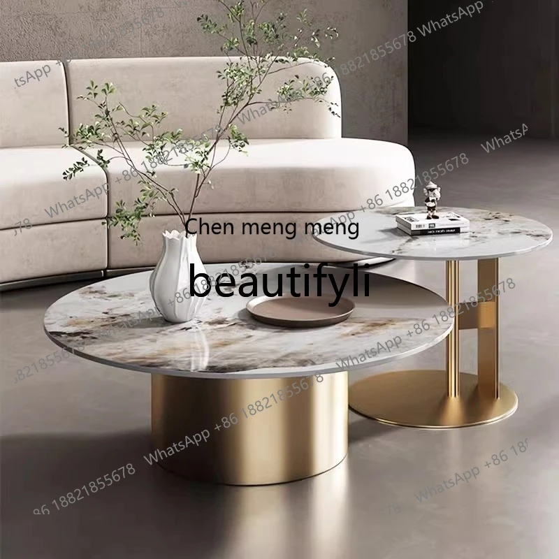 غرفة معيشة إيطالية فاخرة خفيفة، شرفة زاوية مستديرة، طاولة قهوة مستديرة حديثة وبسيطة بحجم بلاطة صخرية H