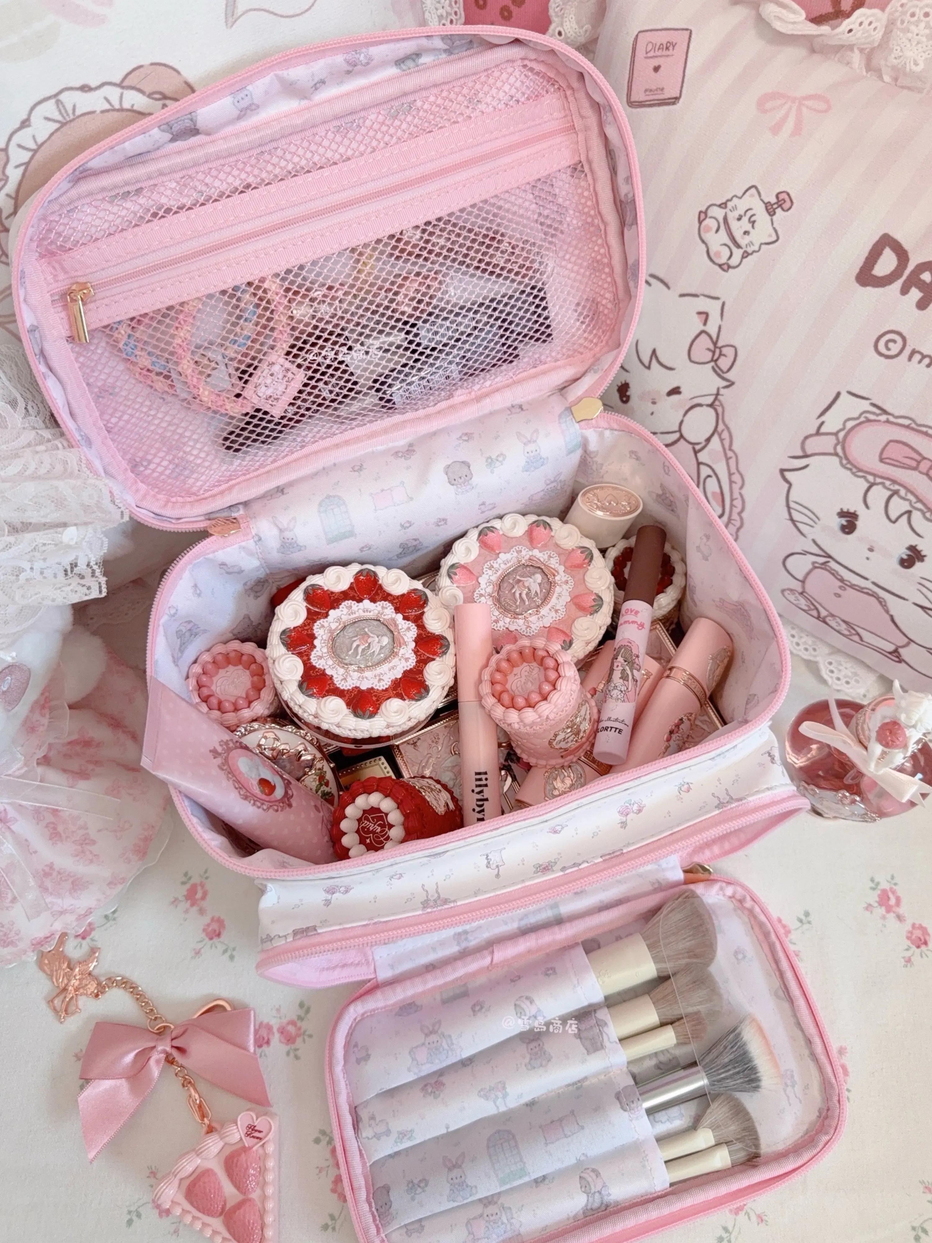 Double Layer Large Capacity Portable Makeup Bag Waterproof Storage Bag Cute Pink Cat Rabbit Bear Portable Case Bag Package