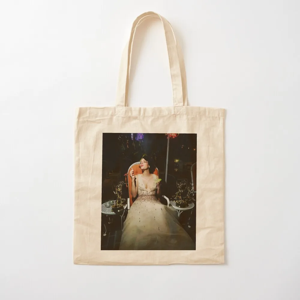 Phoebe Waller-Bridge chilling with her Emmys Tote Bag Women's beach bags bag luxury women Eco bag