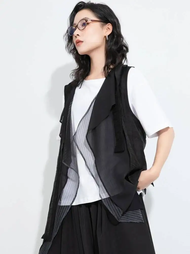 

Striped Women Black Irregular Big Size Casual Vest New V-collar Sleeveless Fashion Spring Autumn 2026 Z973