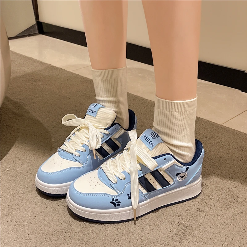 

New versatile and comfortable sports casual shoes for students thick-soled fashionable anti-slip board shoes for women