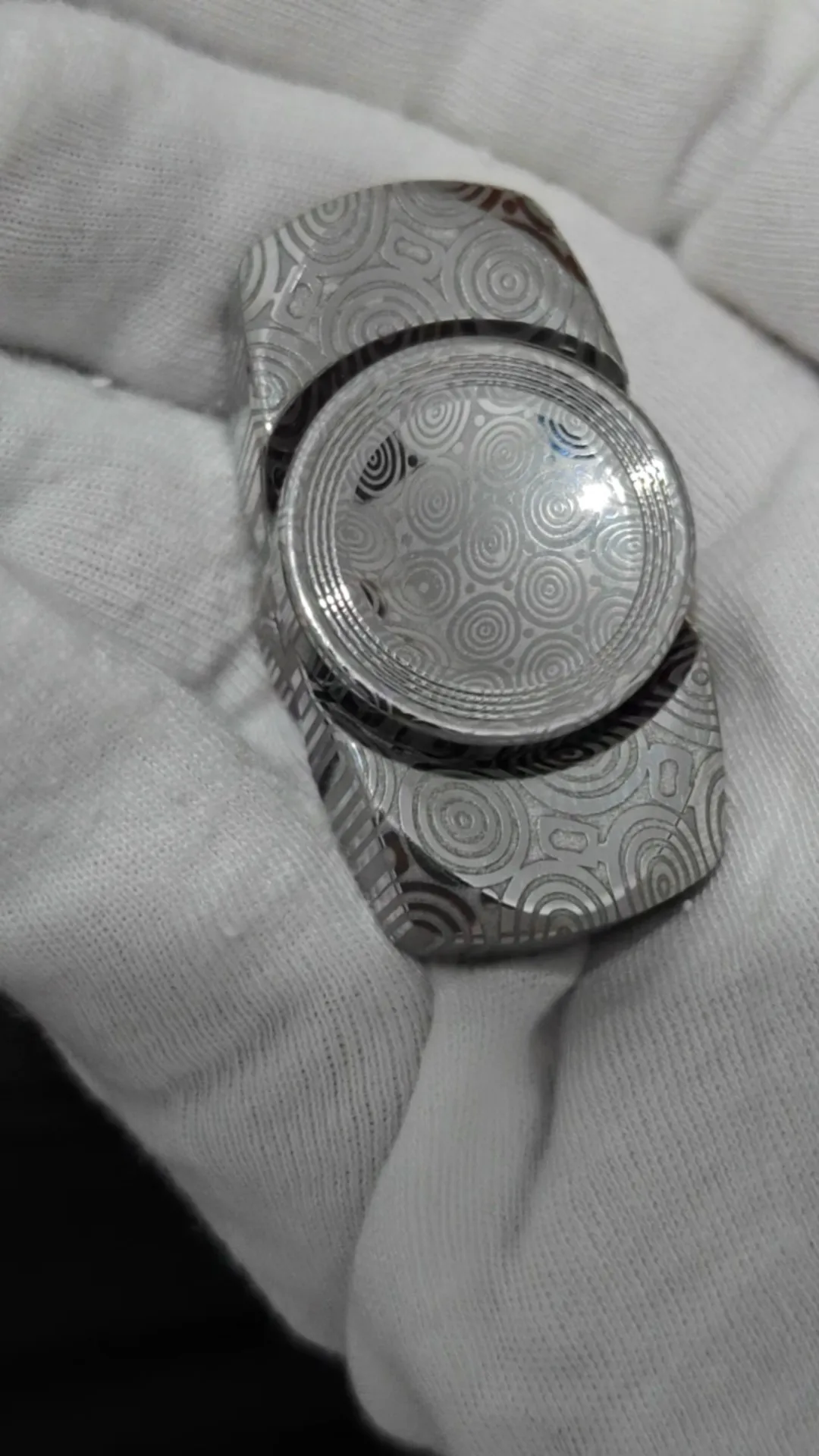 Used EDC Xuanyue Edc +Ruifan Kirin TM + Two-page Fingertip Gyro