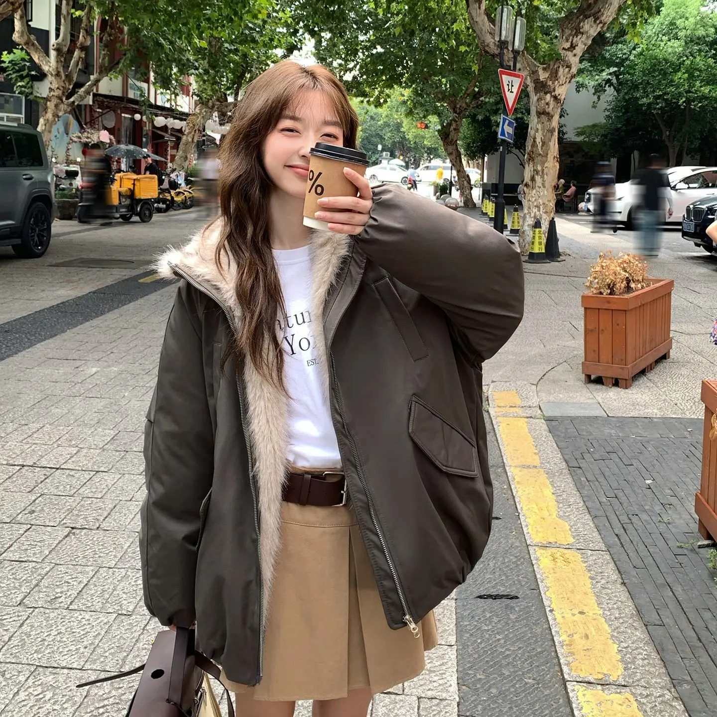 American Retro Style Long Sleeve Short Hooded Parkas Women Pure Color Vintage Coat Zipper Faux Fur Collar Jacket 2025 Winter