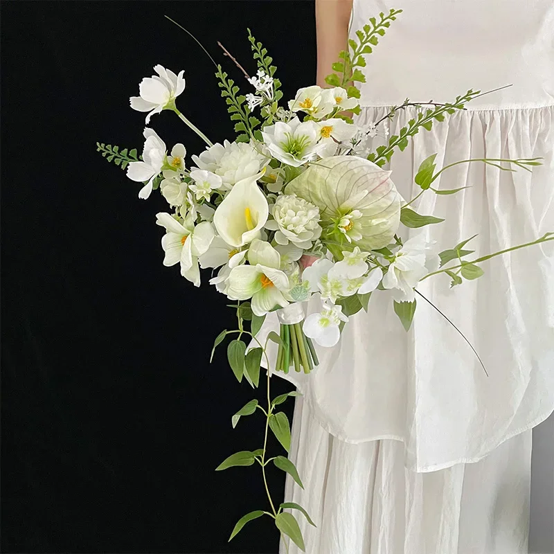 White simulated hand bouquet Mori advanced sense certificate wedding photo photography props studio wedding bride bouquet