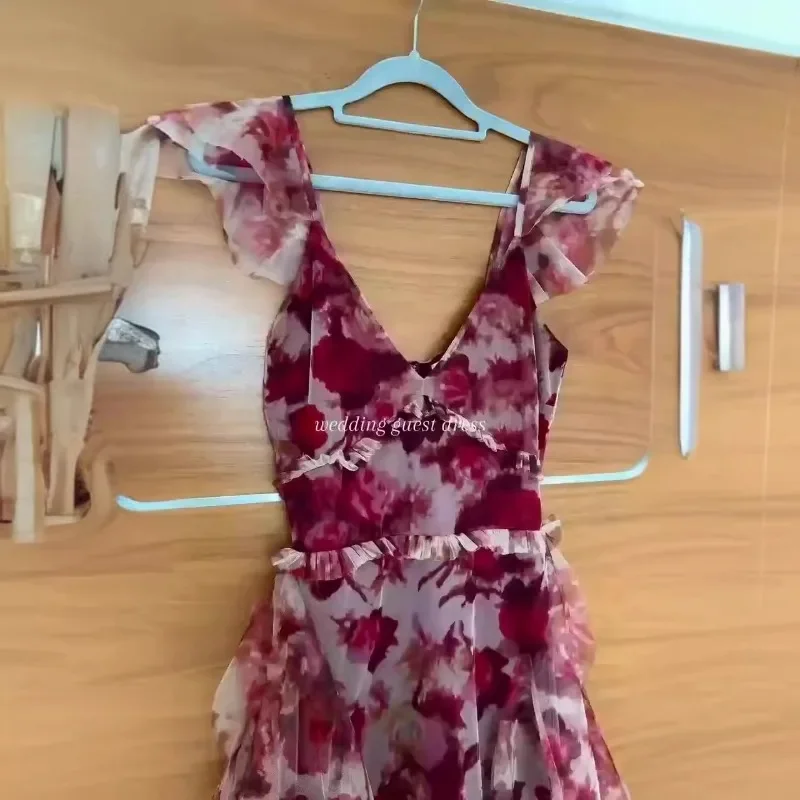 ชุดเดรสยาวชีฟองลายดอกไม้ คอลเลคชั่นฤดูร้อน 2025 สำหรับผู้หญิง ดีไซน์เซ็กซี่ คอวี โชว์หลัง ผ่าข้าง สไตล์ดารา เหมาะสำหรับใส่ไปเที่ยวทะเล