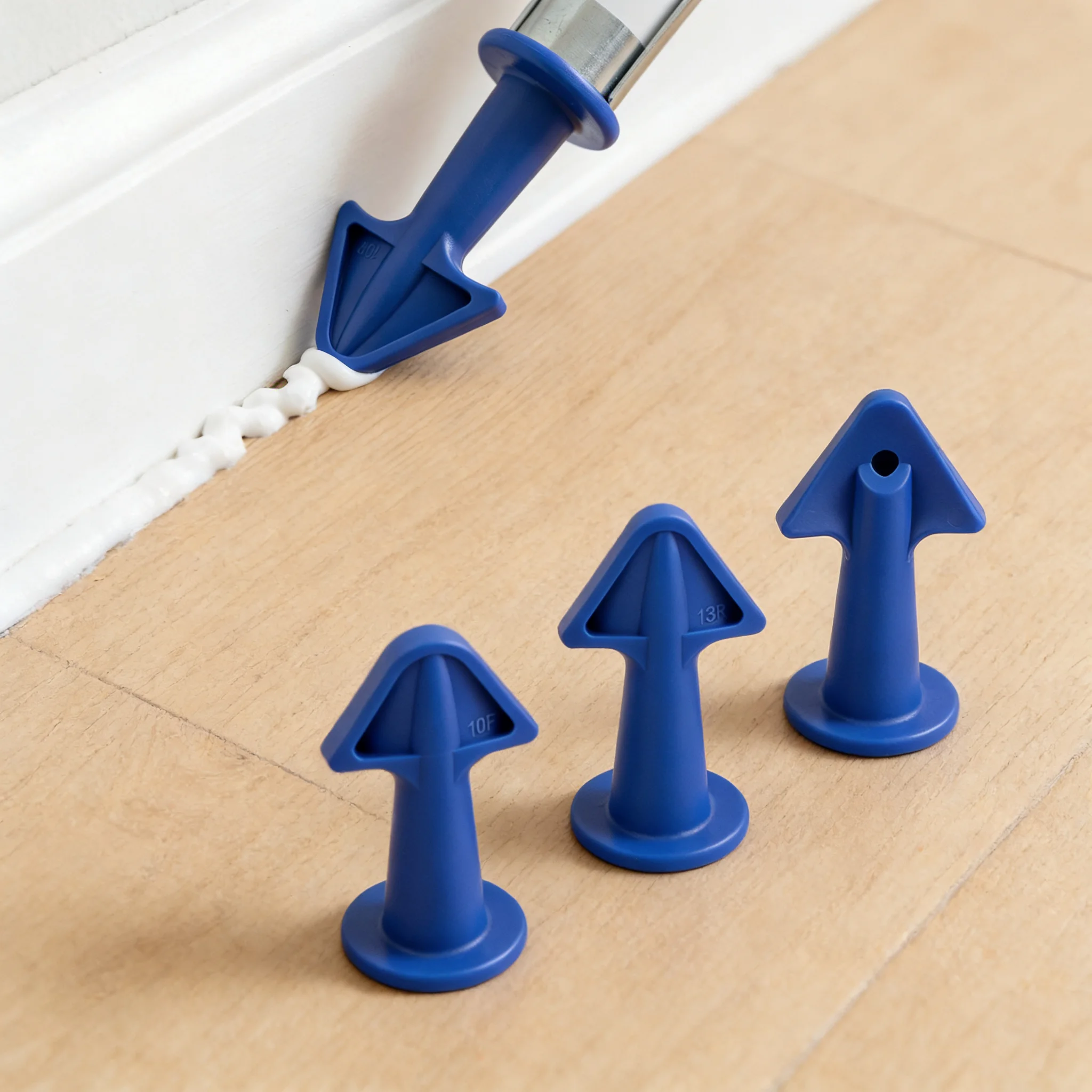 

3Pcs Caulking Tip Tool 6.5R/10R/13R Caulking Nozzle Finisher Applicator Tool Corner Grout Sealing Tools for Grout and Sealant