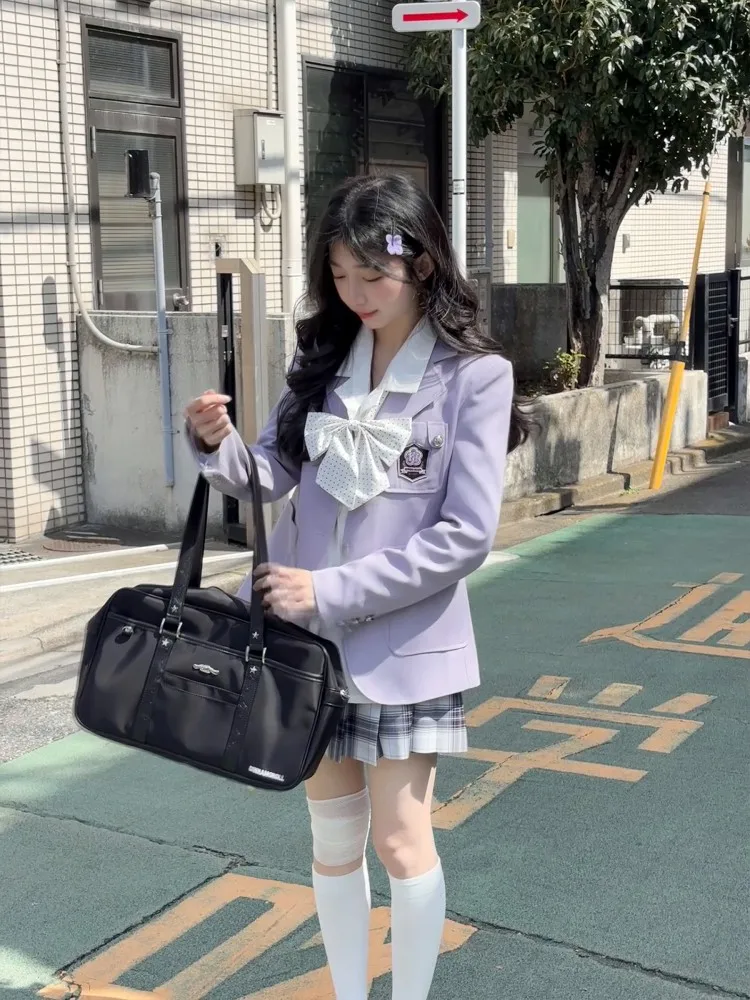 

Новый цвет, облегающий крой, женский костюм-жакет, удобный для работы, стильный акцент, эксклюзивный дизайн, осенняя коллекция