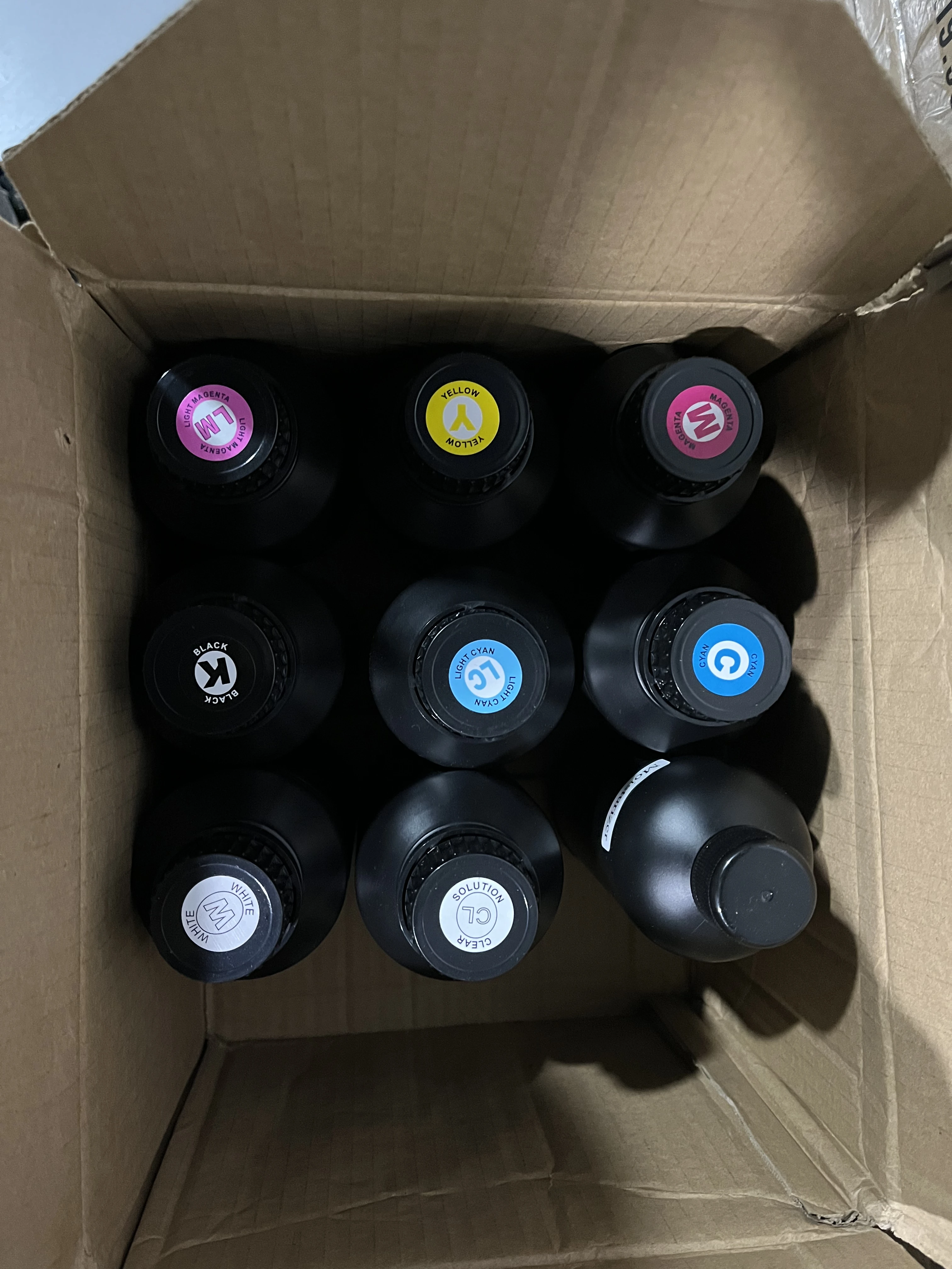 طابعة جداريات حائطية عمودية CMYKW حبر UV dx7/tx800 طابعة حائط مزدوجة الرؤوس آلة طباعة مباشرة إلى طابعة نافثة للحبر على الحائط