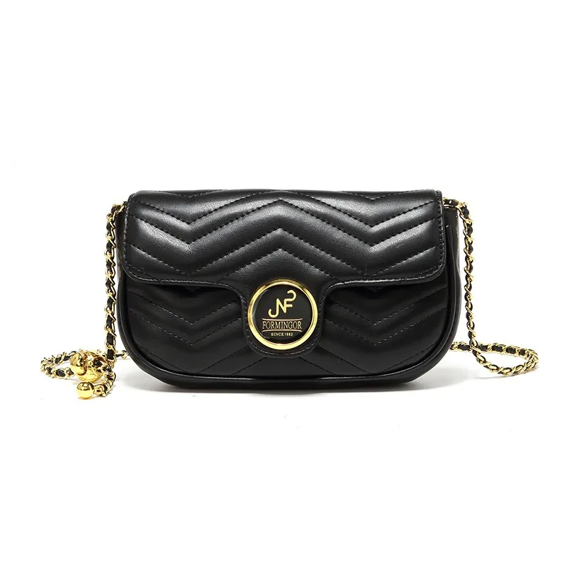 

Fashion shoulder messenger bag 2026 new versatile love chain small square bag high-end texture small bag