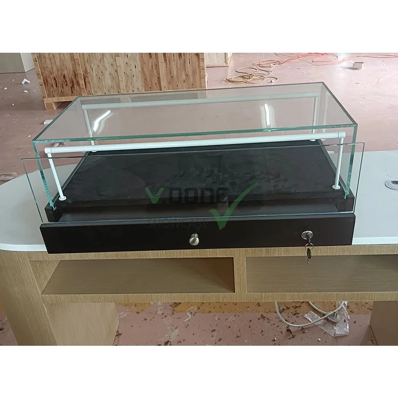 custom.Factory Direct Gold Showcases Glass Display Jewelry Store Design Shop Cabinets Table Display Counter Top Quality