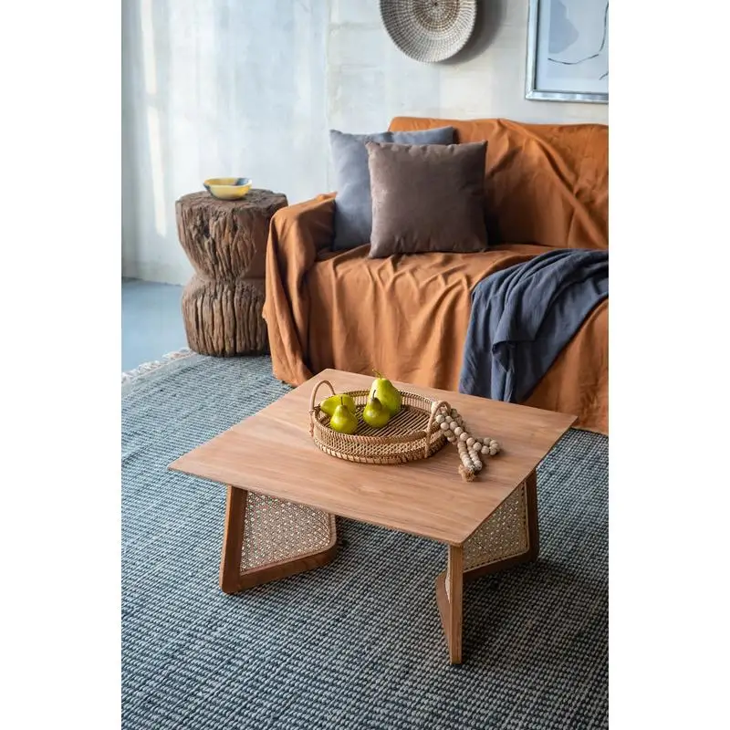 طاولة قهوة من خشب الساج مقاس 27.6 بوصة بتصميم معاصر، وسطح واسع وبناء متين، مثالية لغرفة المعيشة