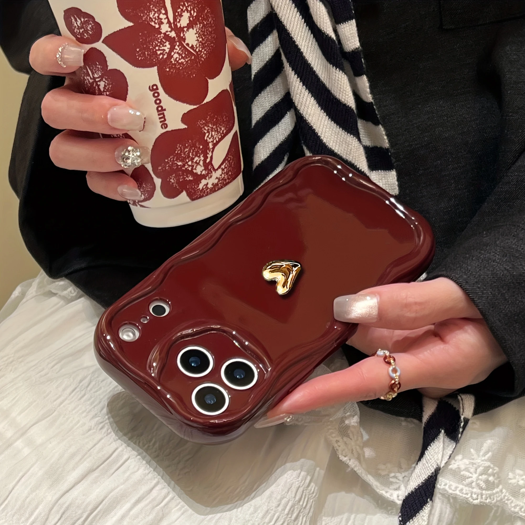 3D Retro Weinrot Wellenmuster mit Goldsternen Handyhülle für iPhone 17 15 13 11 12 14 16 Pro Max Plus Objektivschutz Silikonhülle für Damen – Detail 3