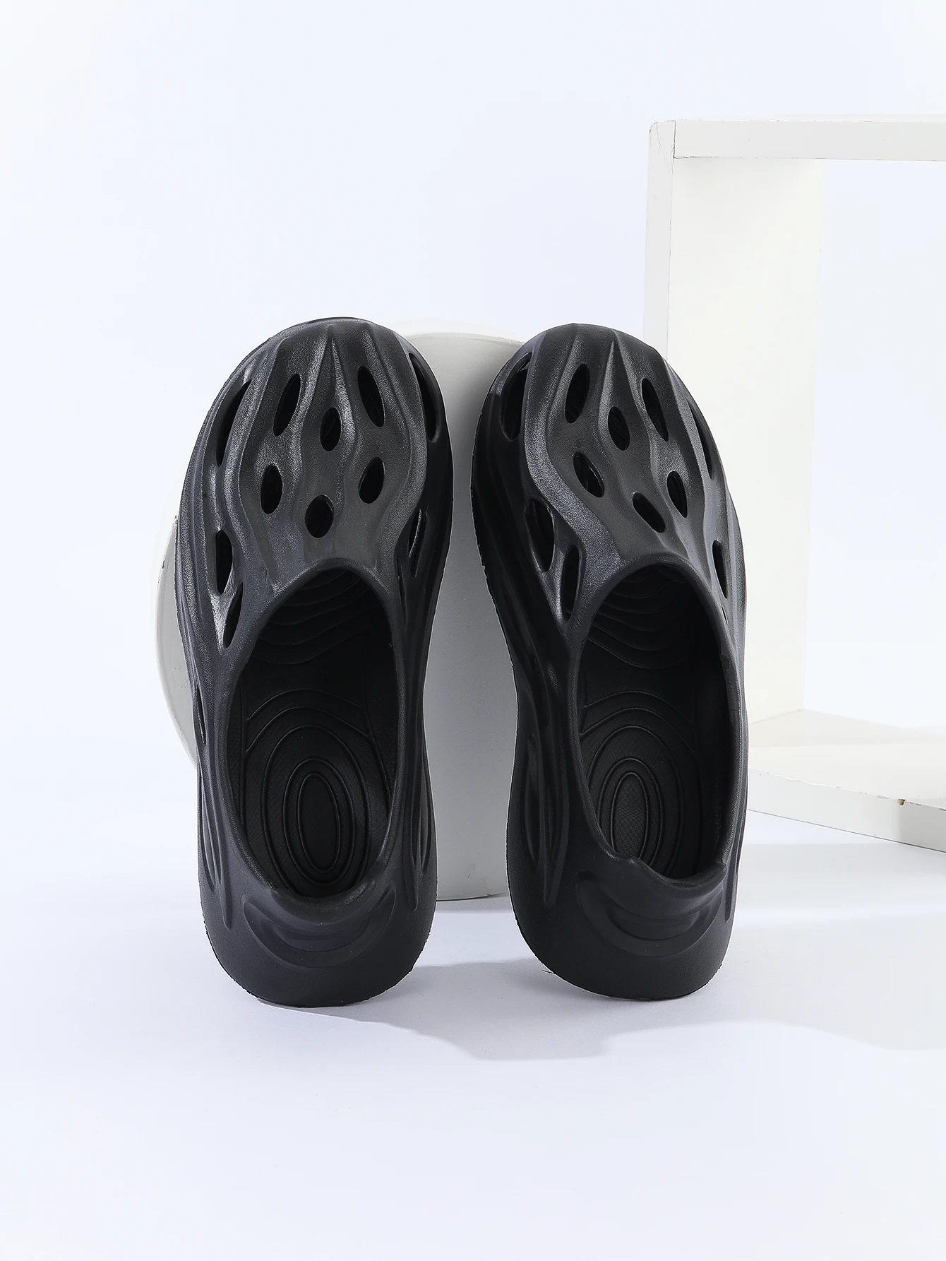 Men\'s Couple\'s Wading Clogs Summer Breathable Thick-Soled Non-Slip Beach Shoes for Men and Women Outdoor Soft-Soled Hole In-The-