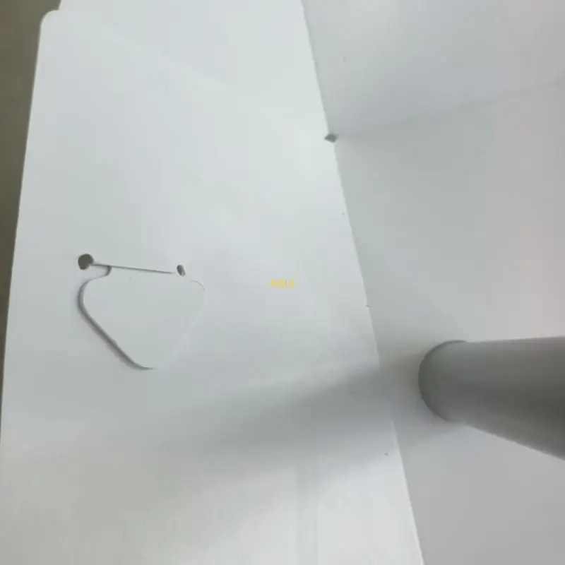 Kindersicheres Futtertablett, auslaufsicher, ergonomische Form für einfache Reinigung der Mahlzeiten