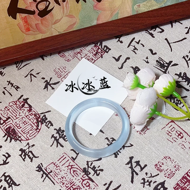 

Popular Muse Advanced Ice Blue Cat's Eye Glazed Chinese Opal Bracelet Chalcedony Jade White Moonlight Effect is Obvious